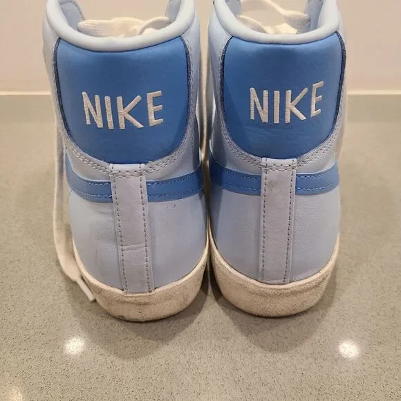 Nike High-Top Sneakers Blaxer Mid Light Blue and White - Picture 3 of 6